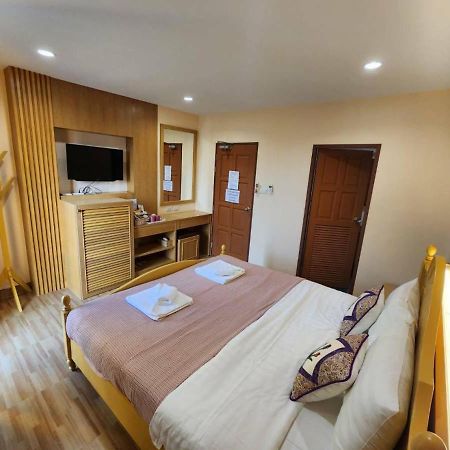 Alaita Hostel Patong Zewnętrze zdjęcie