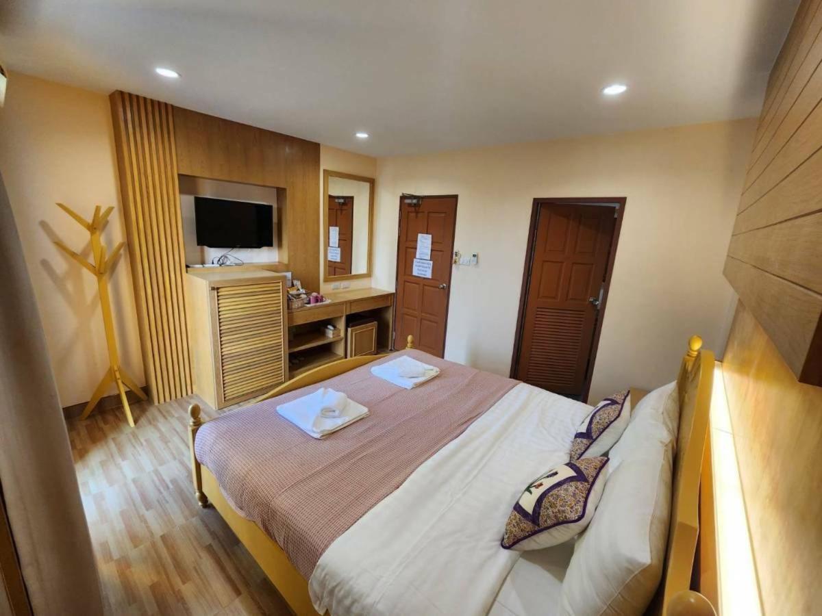 Alaita Hostel Patong Zewnętrze zdjęcie