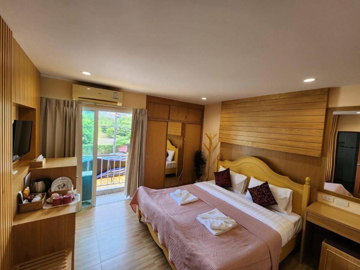 Alaita Hostel Patong Zewnętrze zdjęcie