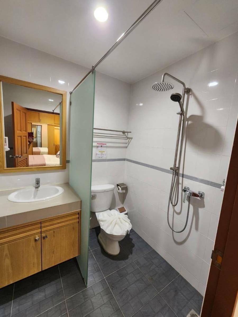 Alaita Hostel Patong Zewnętrze zdjęcie