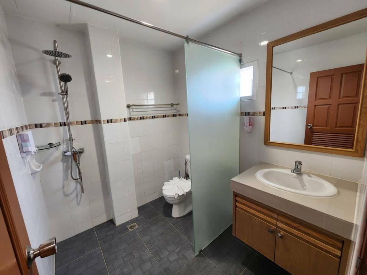 Alaita Hostel Patong Zewnętrze zdjęcie